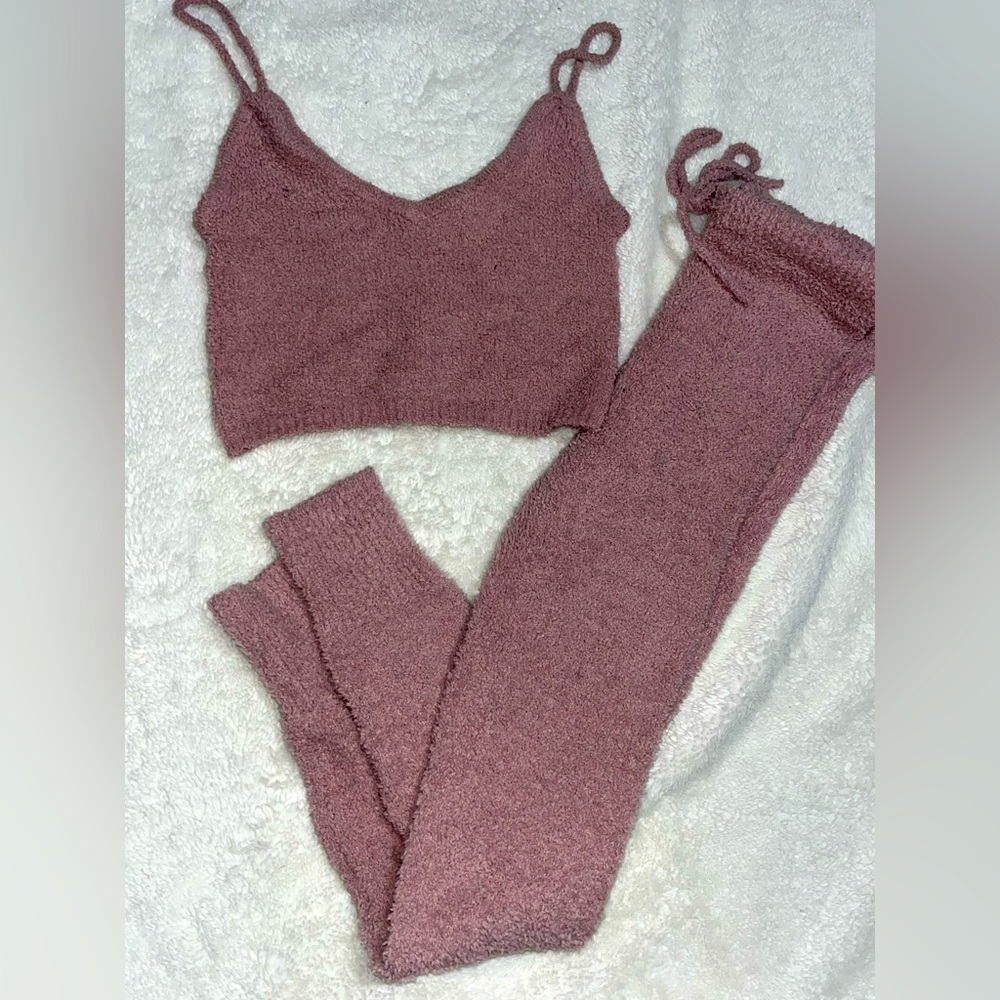 Matching blush dusty rose Sherpa set.